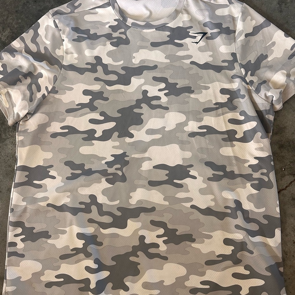Gymshark Gray Camouflage Short Sleeve Tee